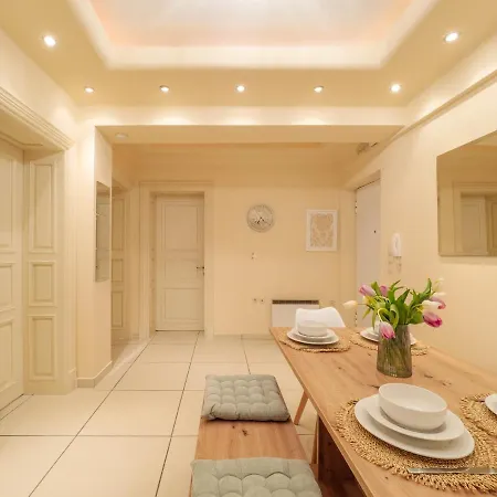 דירה Aura Elegant Near Garitsa Bay *