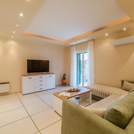 Appartamento Aura Elegant Near Garitsa Bay